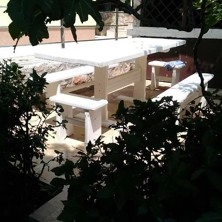 Apartmani Vila Dadic Karlobag Exterior photo