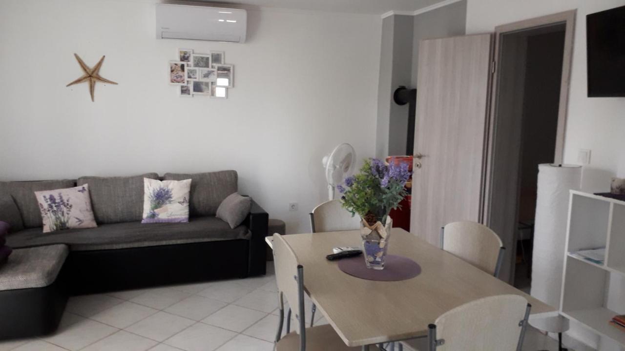 Apartment Vila Dadic Karlobag