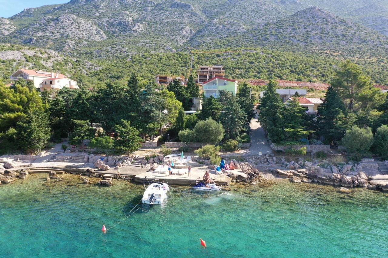 Vila Dadic Apartment Karlobag
