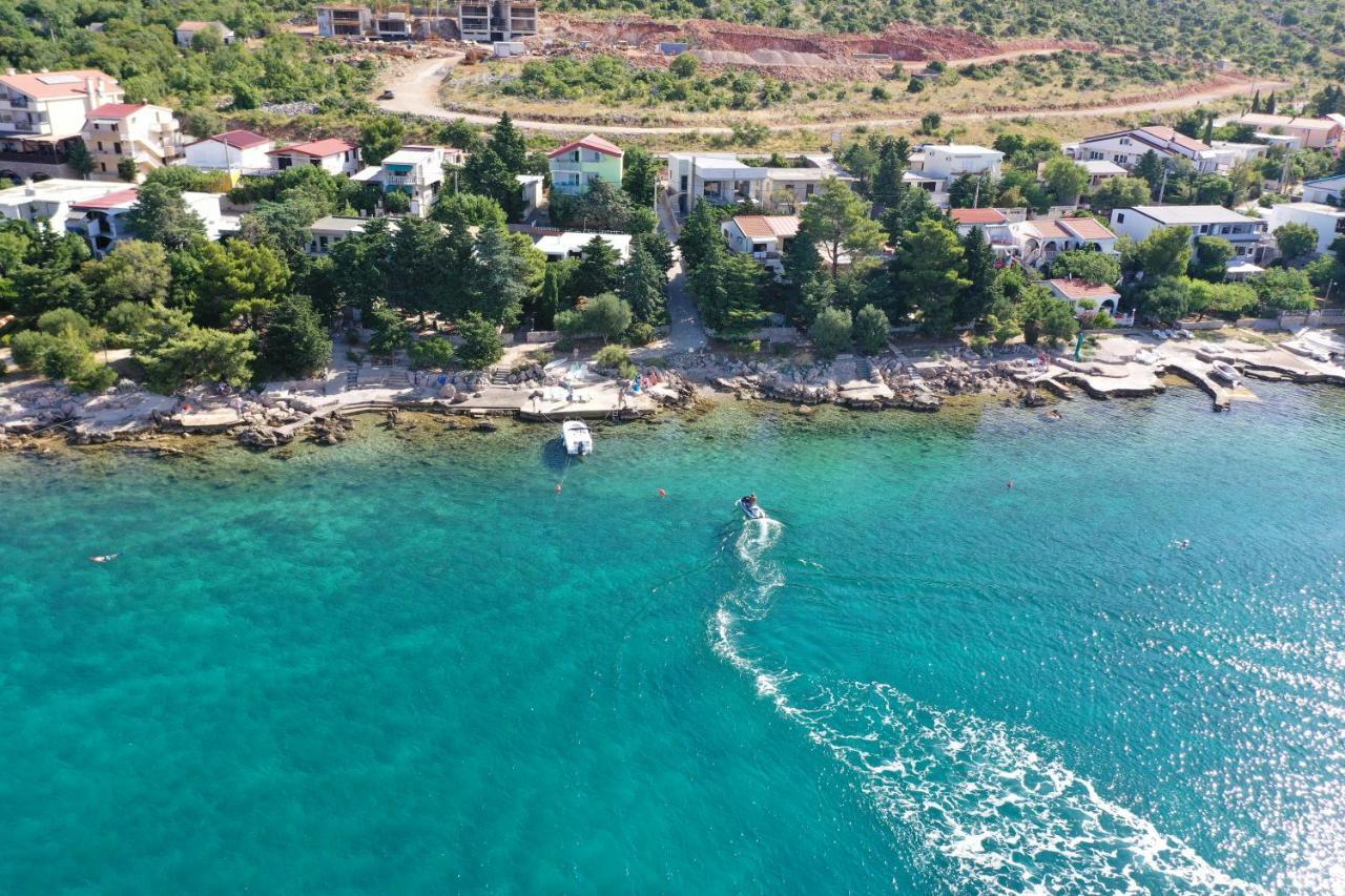Vila Dadic * Karlobag