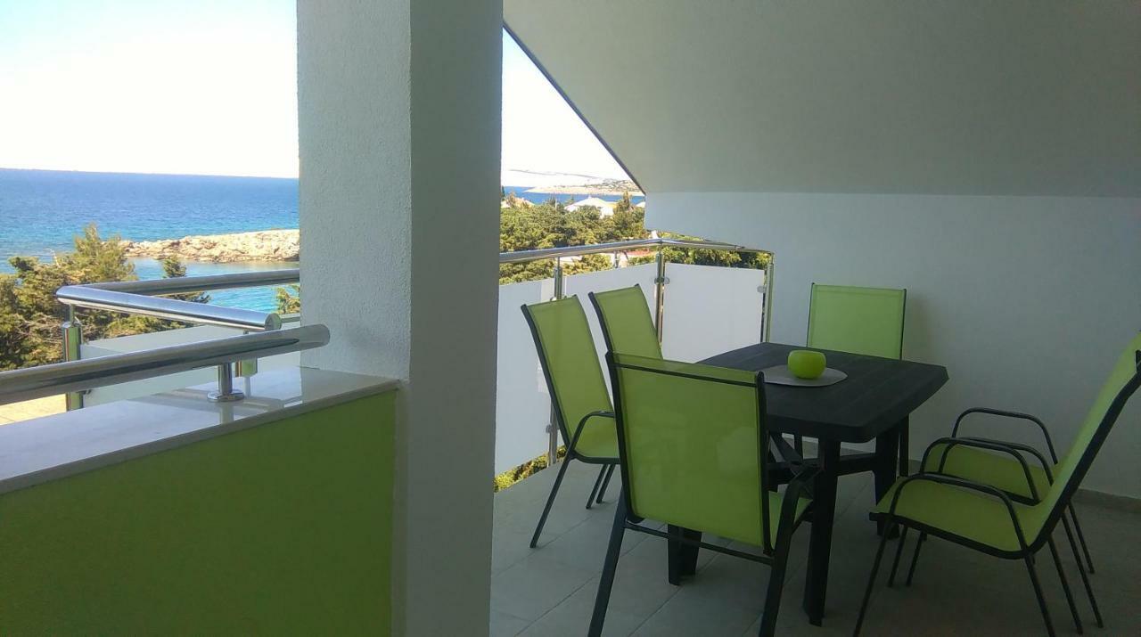 Apartment Vila Dadic Karlobag