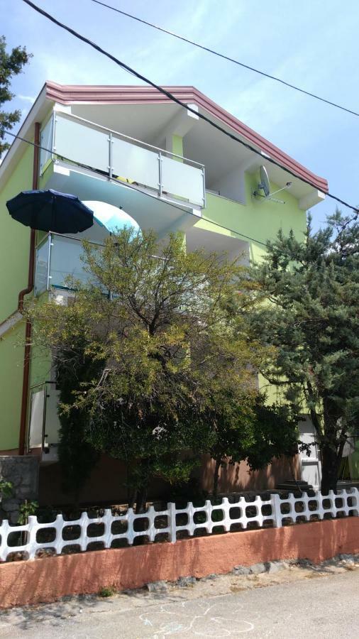 Vila Dadic Apartment Karlobag