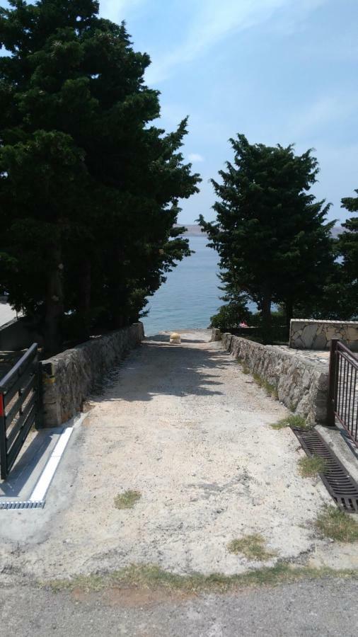 Apartment Vila Dadic Karlobag
