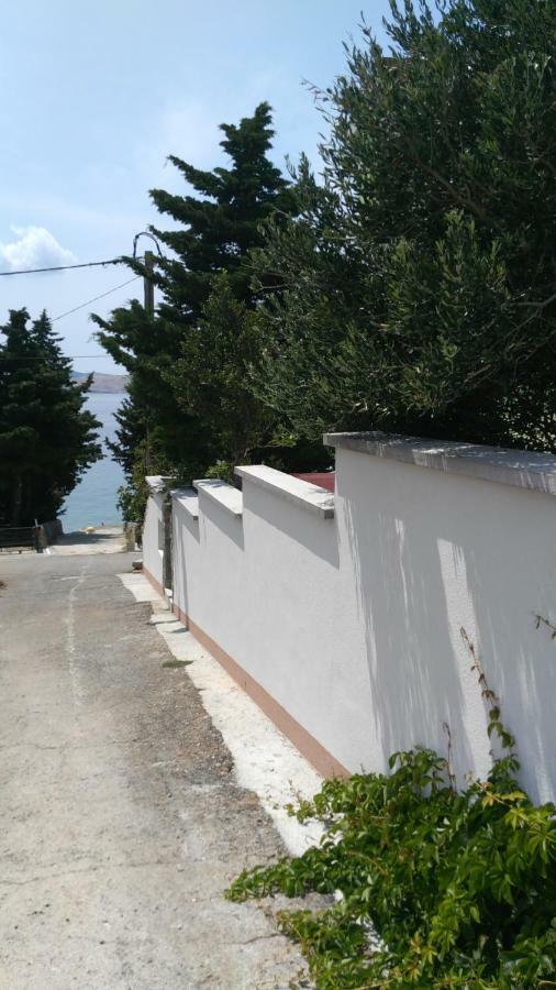 Vila Dadic Karlobag